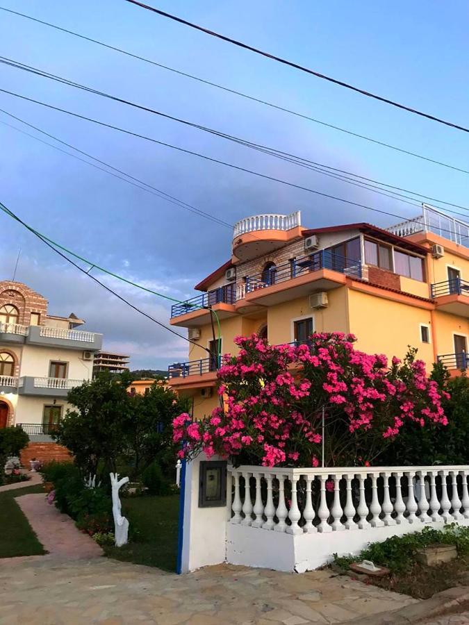 Vila Laura Pasha Villa Ksamil Eksteriør bilde