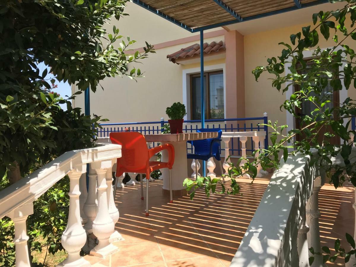 Vila Laura Pasha Villa Ksamil Eksteriør bilde